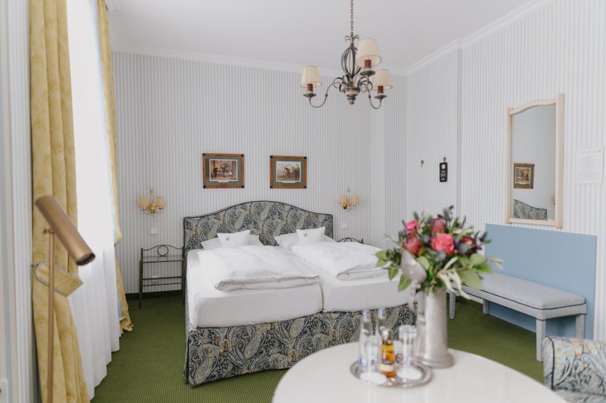 Romantik Hotel Zur Post Fürstenfeldbruck Kültér fotó