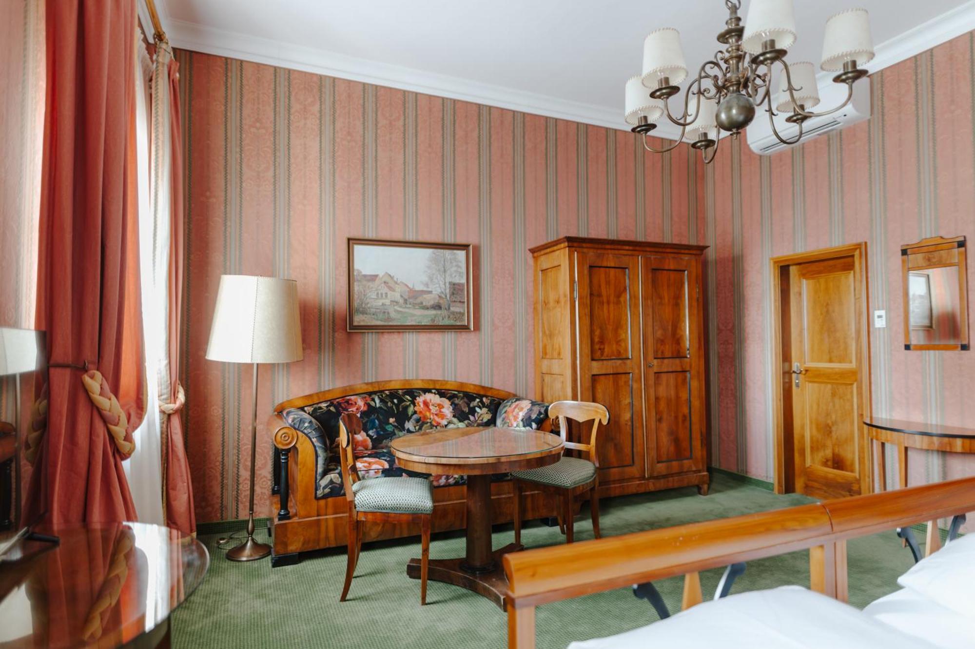 Romantik Hotel Zur Post Fürstenfeldbruck Kültér fotó